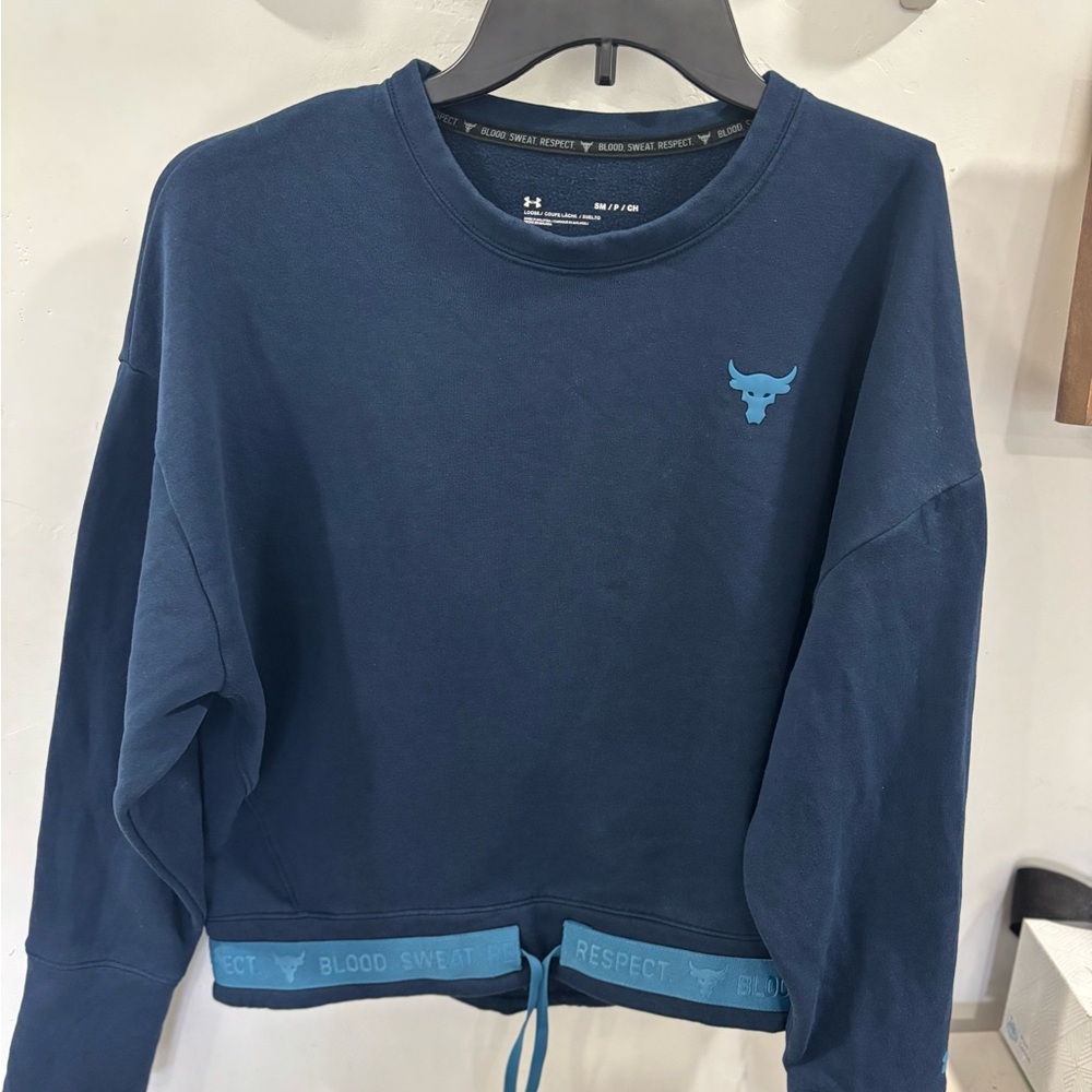 Project Rock women’s Under amour sweatshirt
